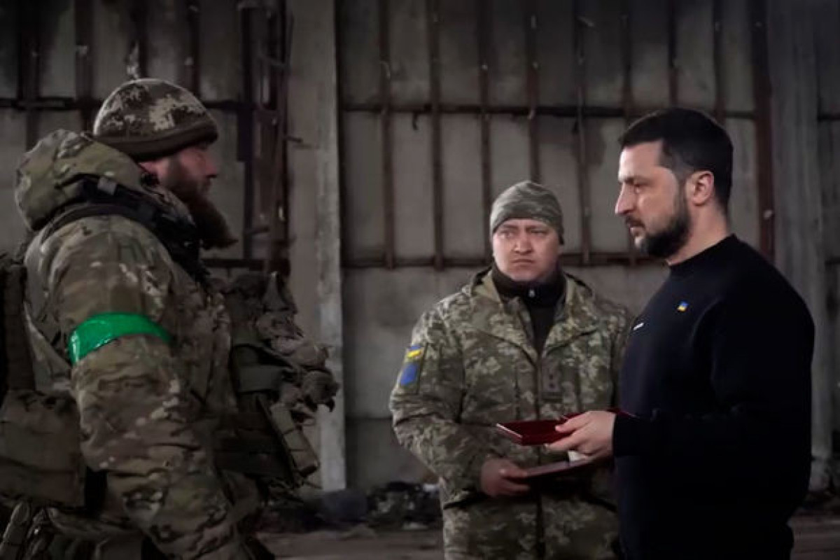 Zelensky visits Bakhmut