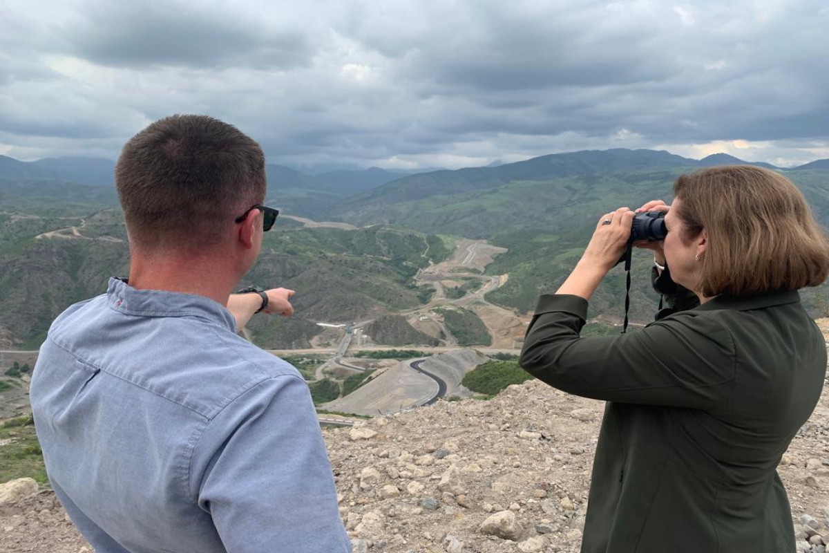 US Ambassador to Armenia visits border with Azerbaijan-PHOTO 