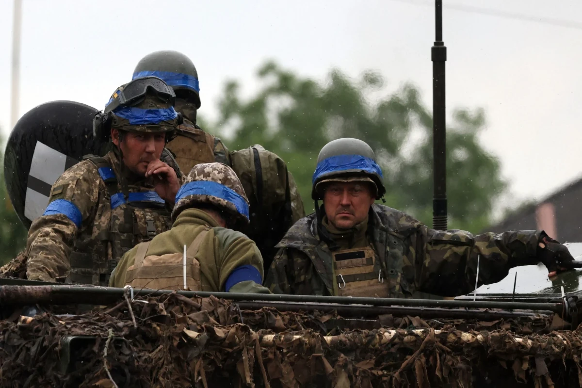 Ukraine says heavy battles going on after first counteroffensive gains