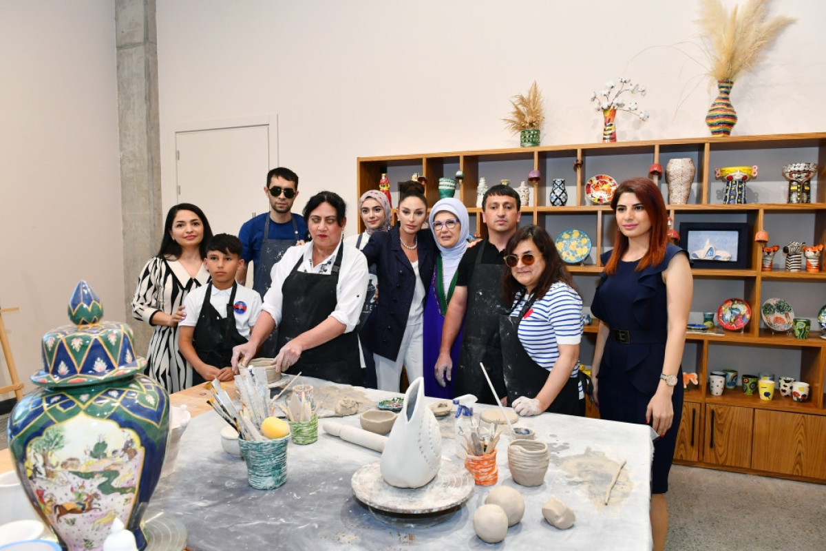 First ladies of Azerbaijan and Türkiye visited DOST Center for Inclusive Development and Creativity in Baku-UPDATED 