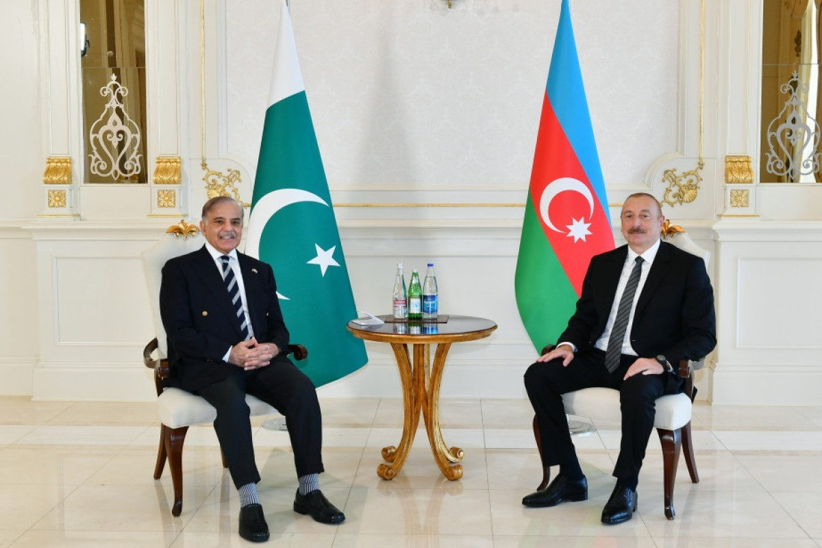 President Ilham Aliyev`s one-on-one meeting with Prime Minister of Pakistan Muhammad Shehbaz Sharif held-UPDATED 