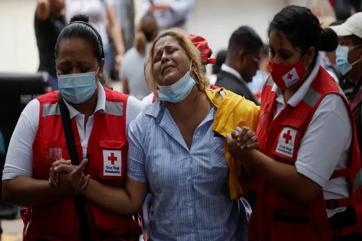 Honduras night of violence leaves 22 dead, curfews imposed