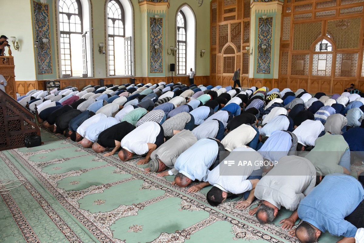 Holiday prayers performed in Azerbaijani mosques -PHOTO 