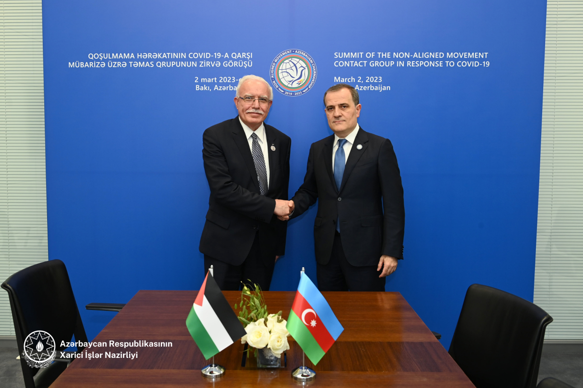 Azerbaijani FM meets with Palestinian counterpart