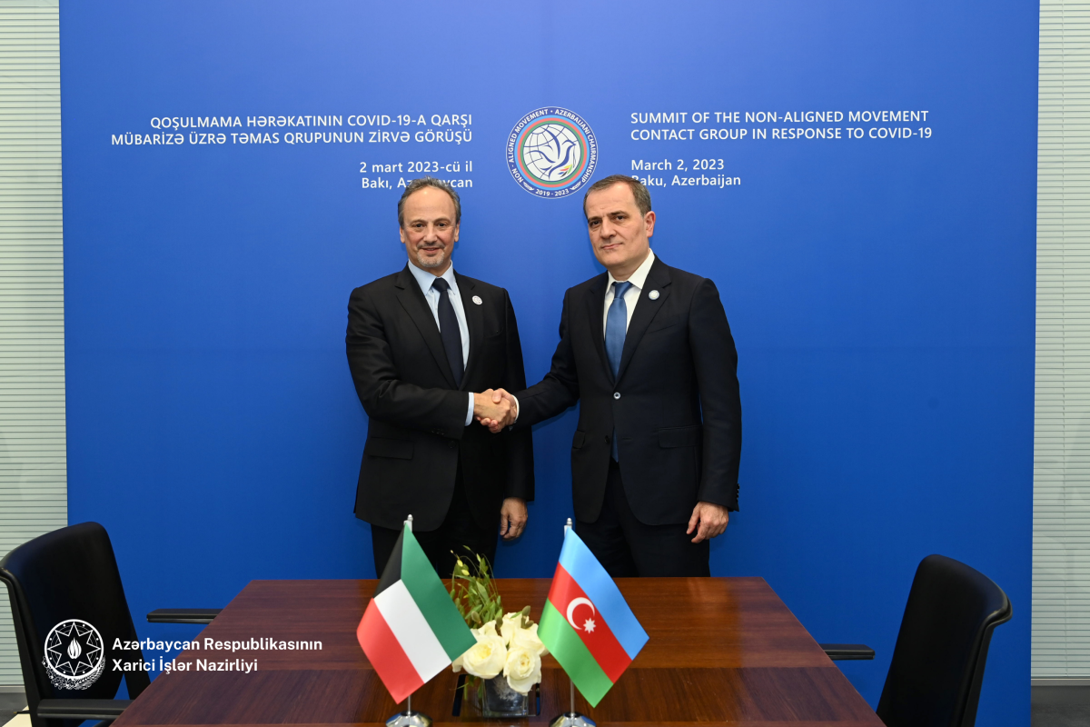 Azerbaijani FM met with his Kuwaiti counterpart
