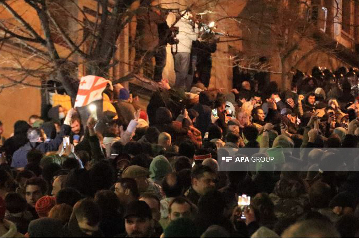 Georgian police use tear gas on protesters-PHOTO -VIDEO 