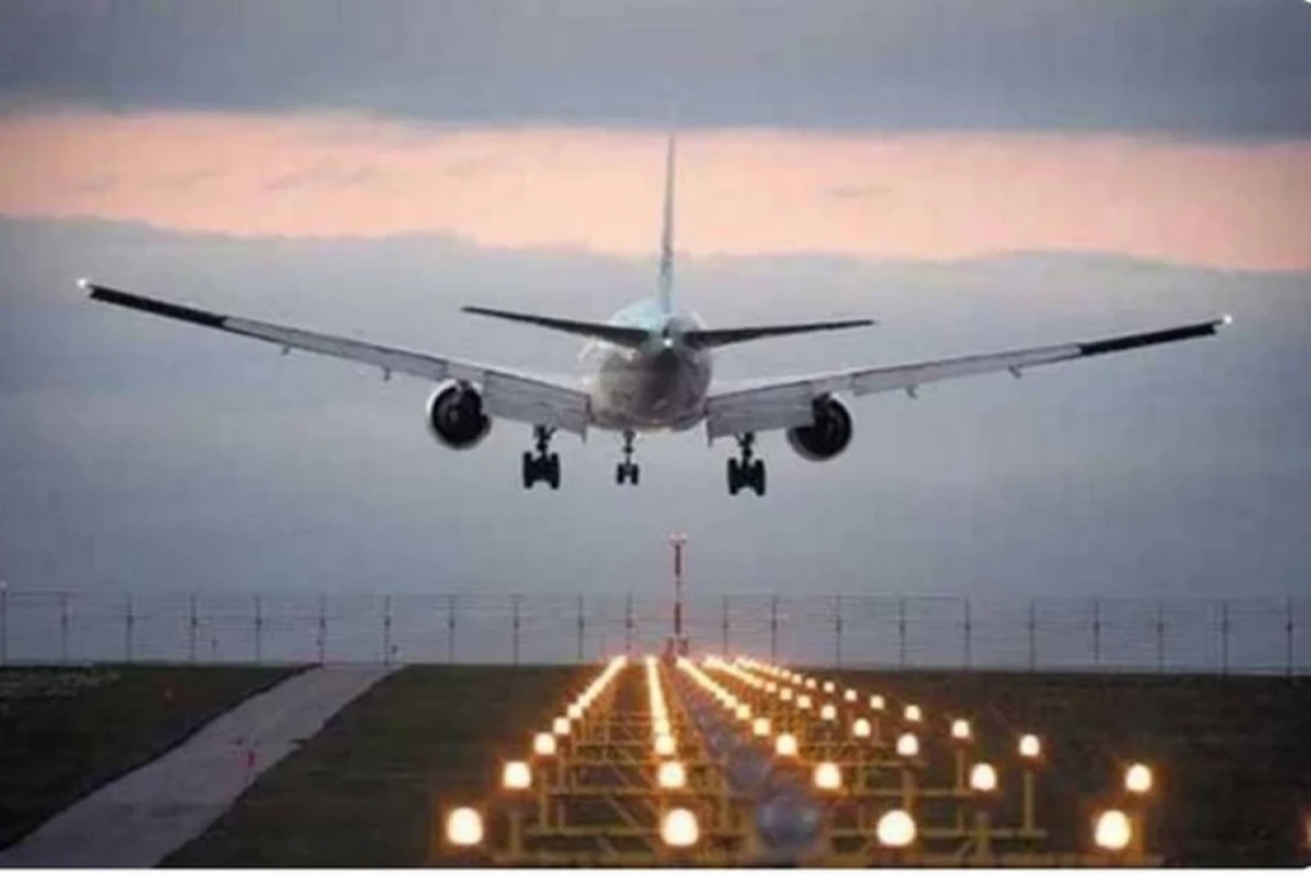 German union calls for strikes on Monday at Berlin, Hamburg airports