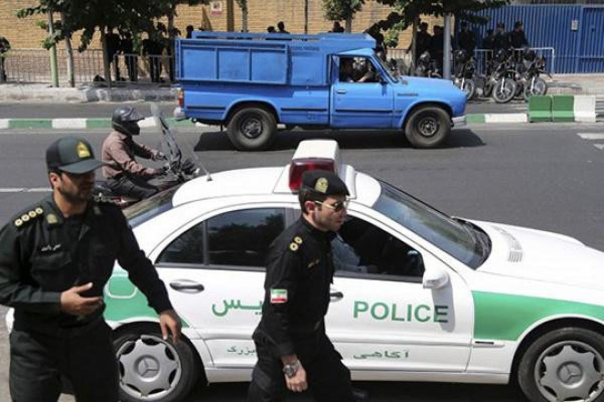 Iran arrests over 100 for involvement in students' poisoning