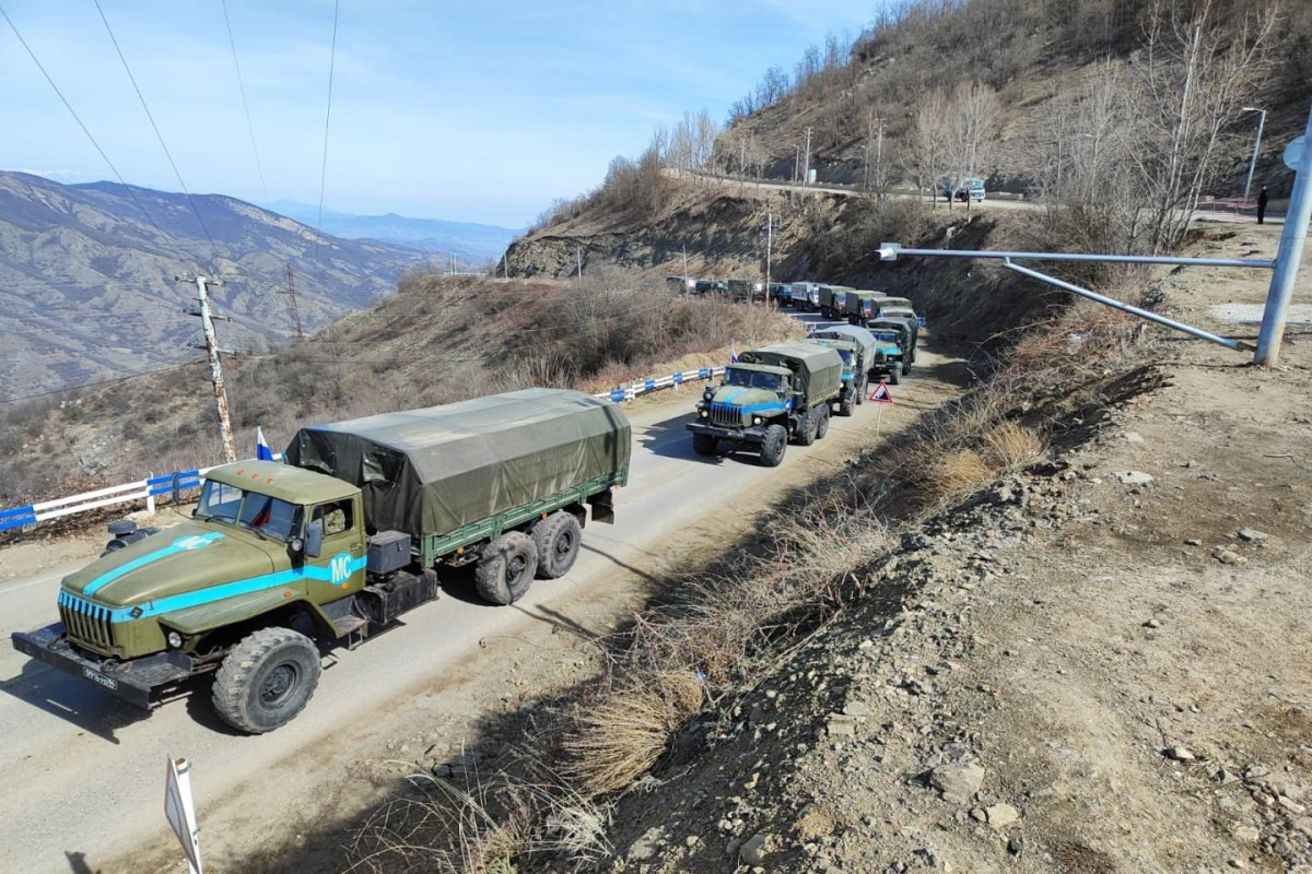 Cars of Russian peacekeepers move freely along Azerbaijan's Lachin-Khankendi road