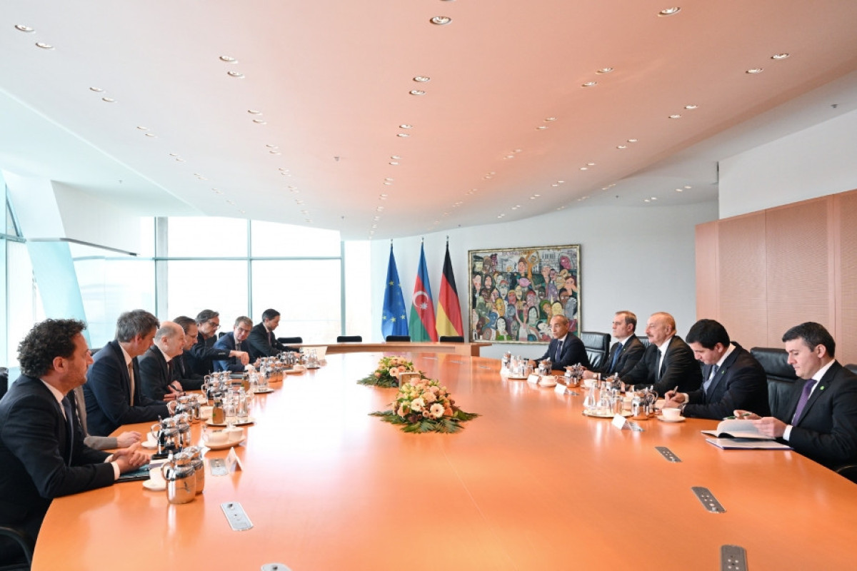 President Ilham Aliyev held expanded meeting with Chancellor of Germany Olaf Scholz in Berlin