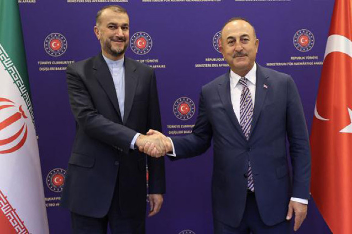 Turkish and Iranian FMs had phone talk