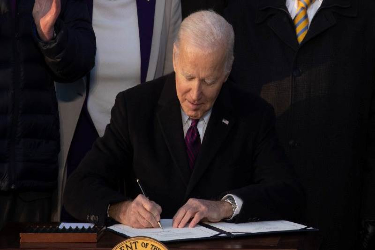 Biden approves bill on declassifying COVID-19 origin info