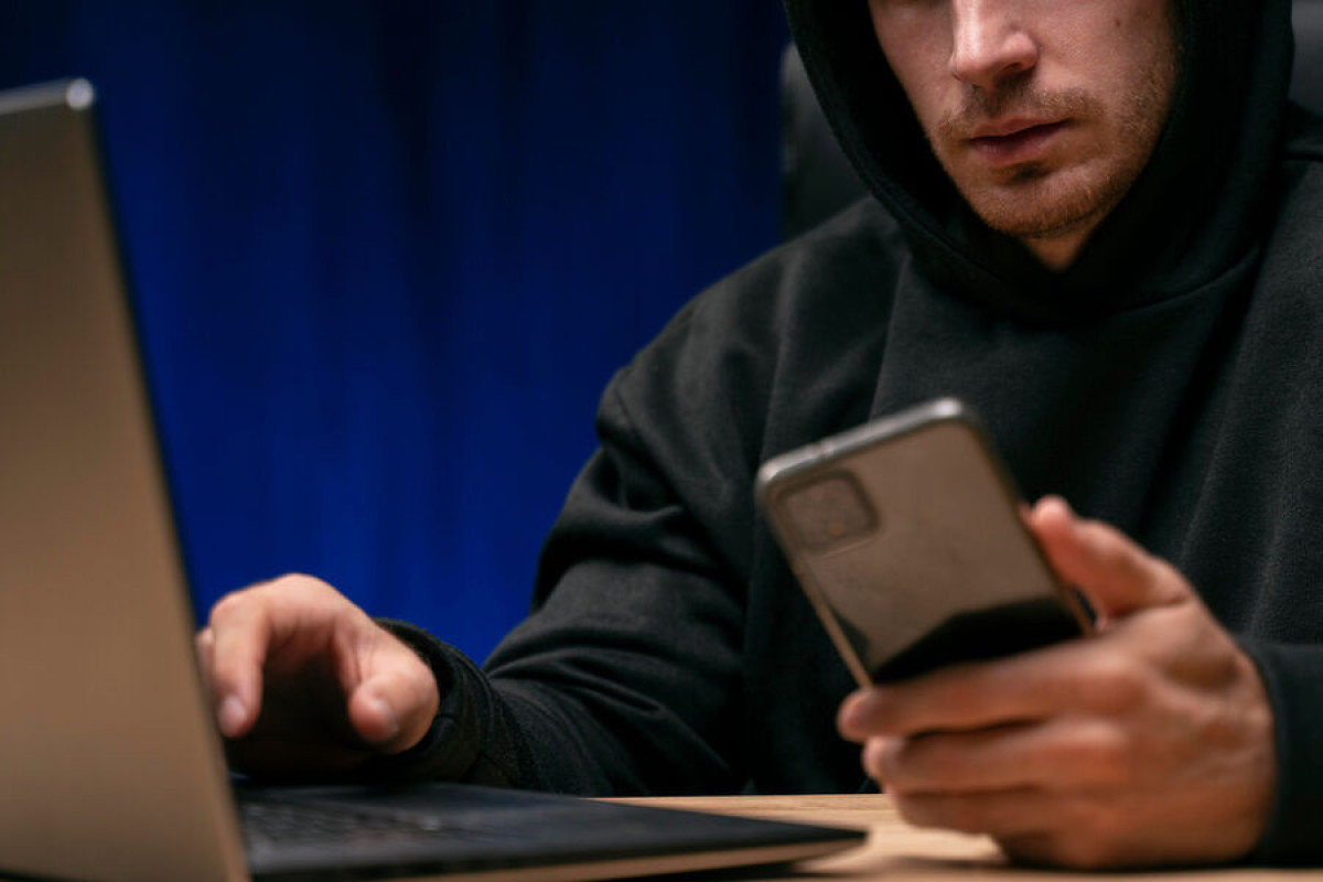 At least 50 U.S. government employees hit with spyware, White House says