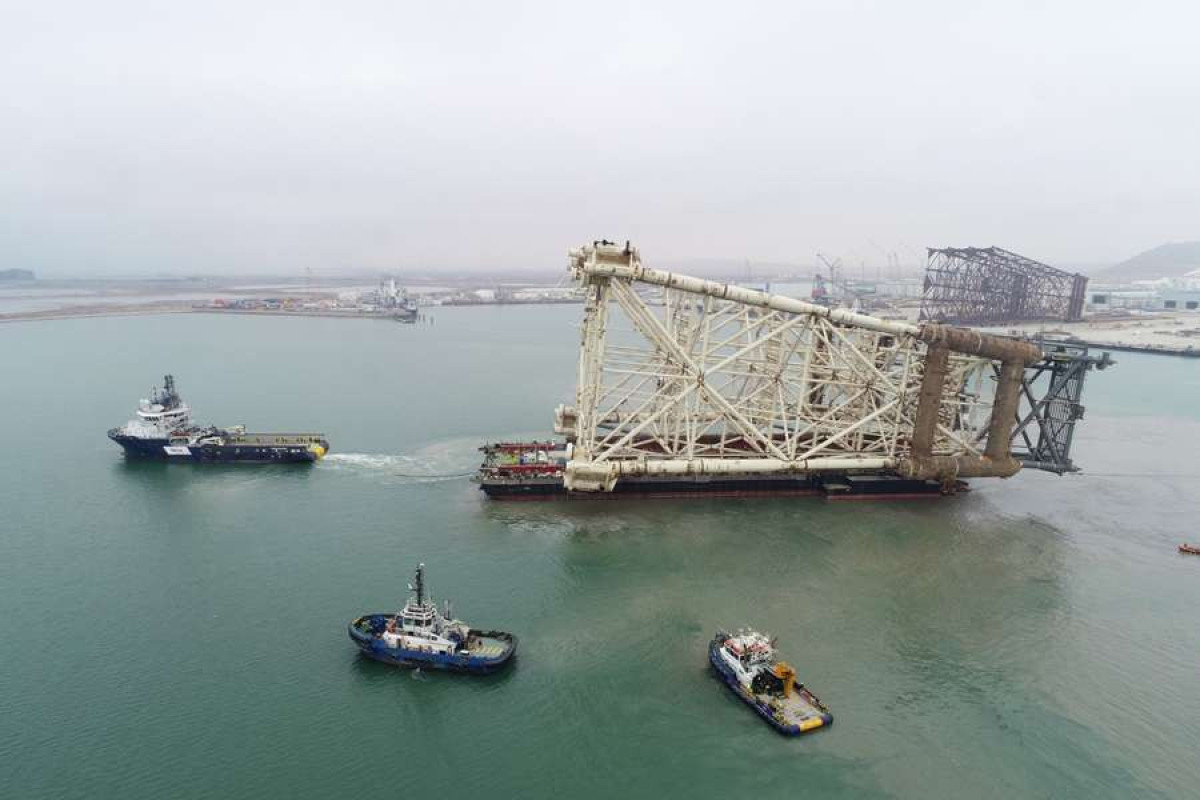 Jacket of Azeri-Central-East platform was sailed away