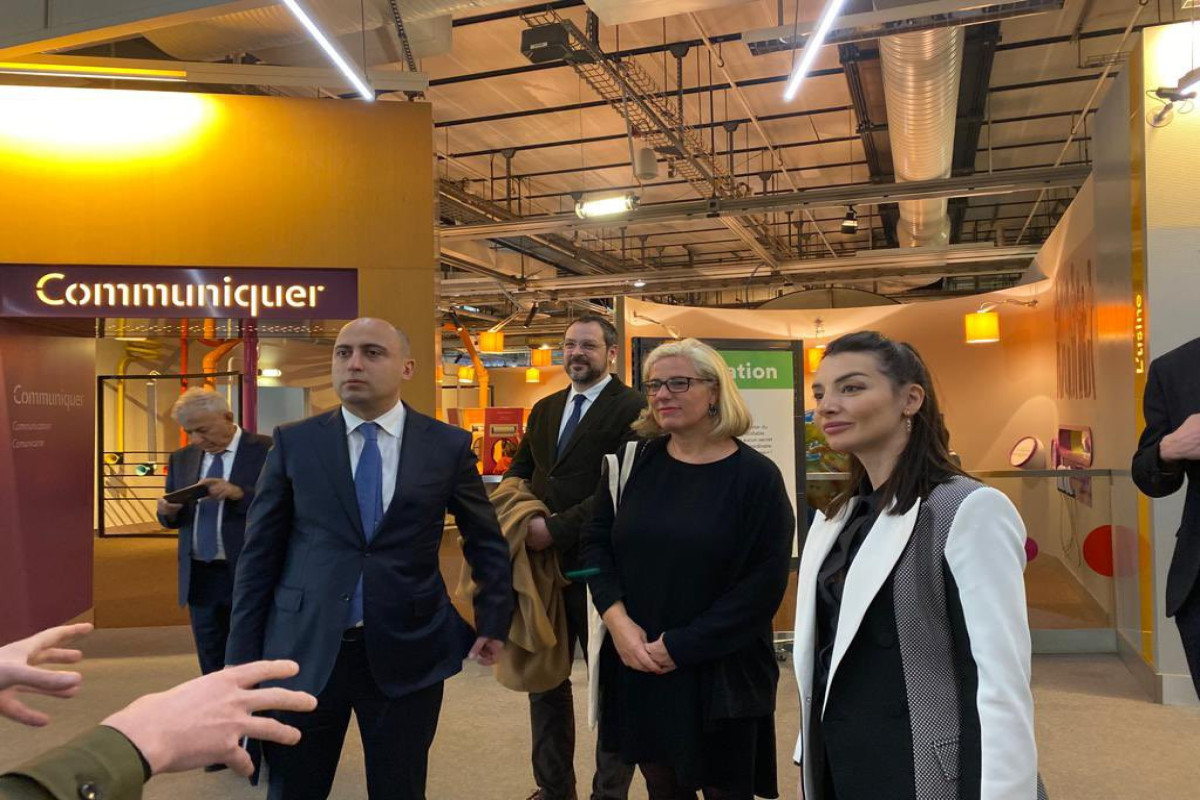 Azerbaijani Minister of Science and Education visits France