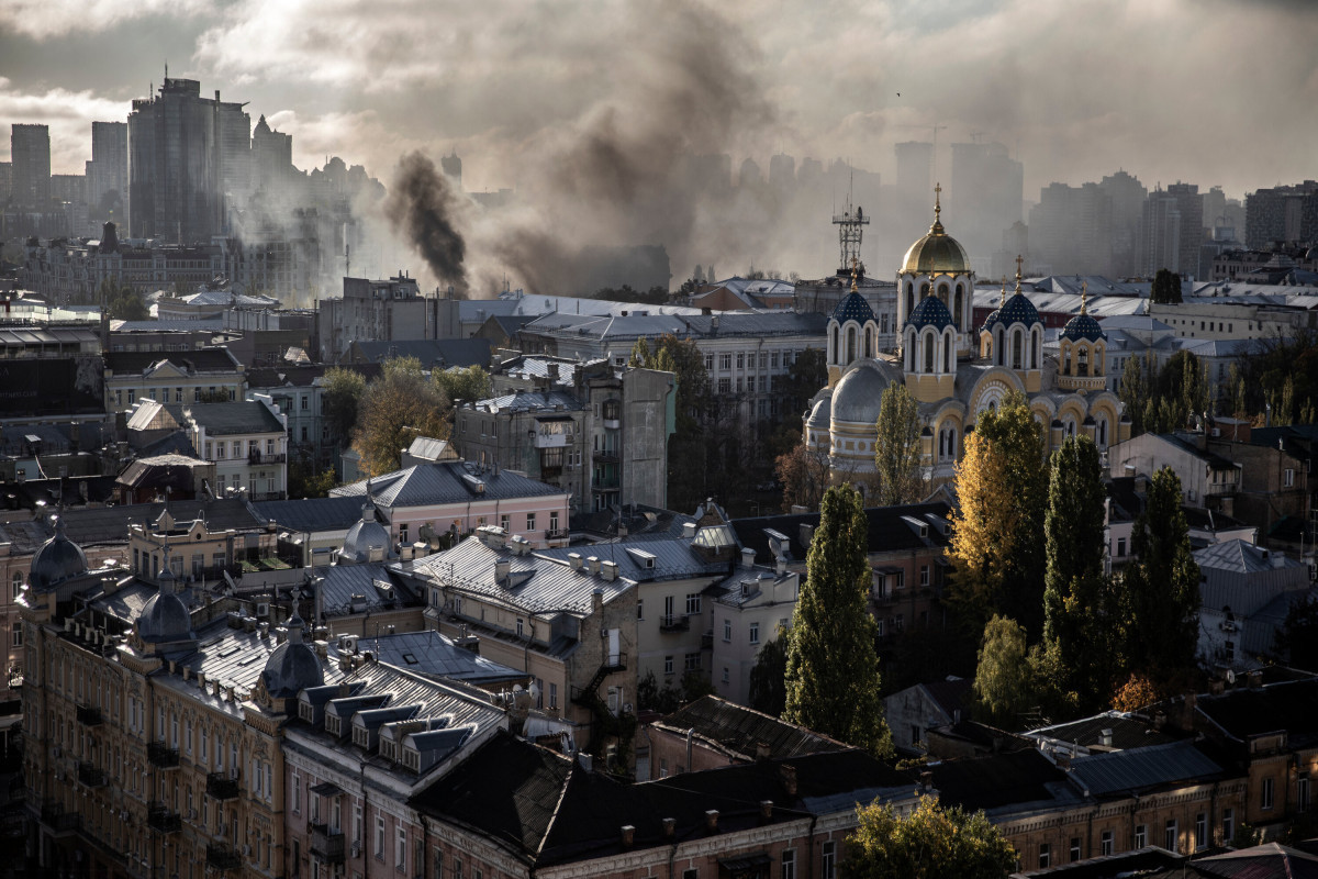 Ukrainian air defenses repelled most intense attack on Kyiv this year, military says