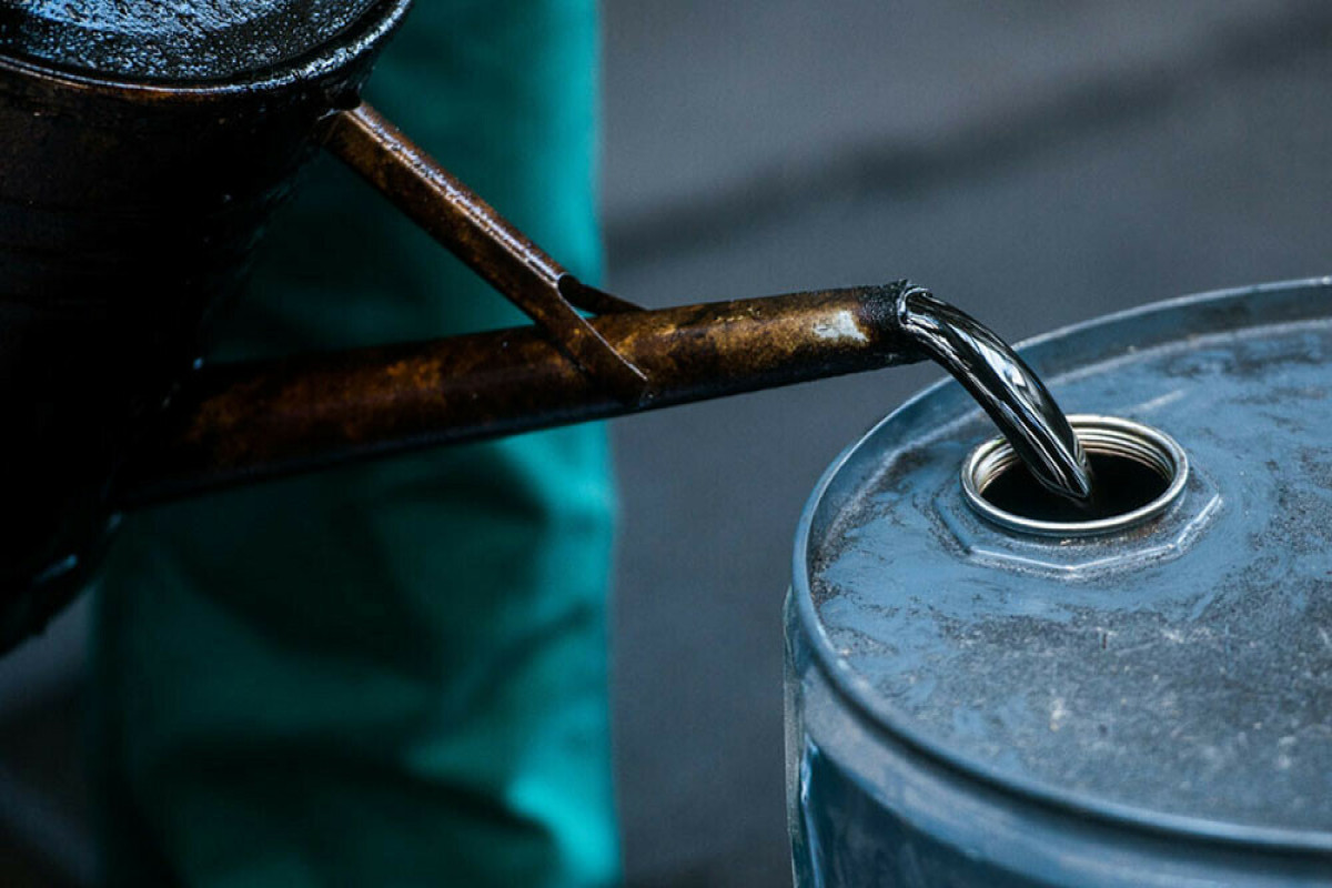 Oil prices climb on positive US fuel demand data