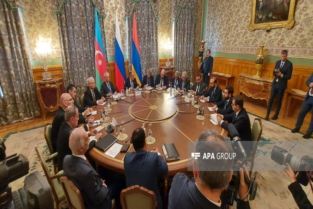 Russian FM hopes the trilateral meeting will be held in a constructive atmosphere