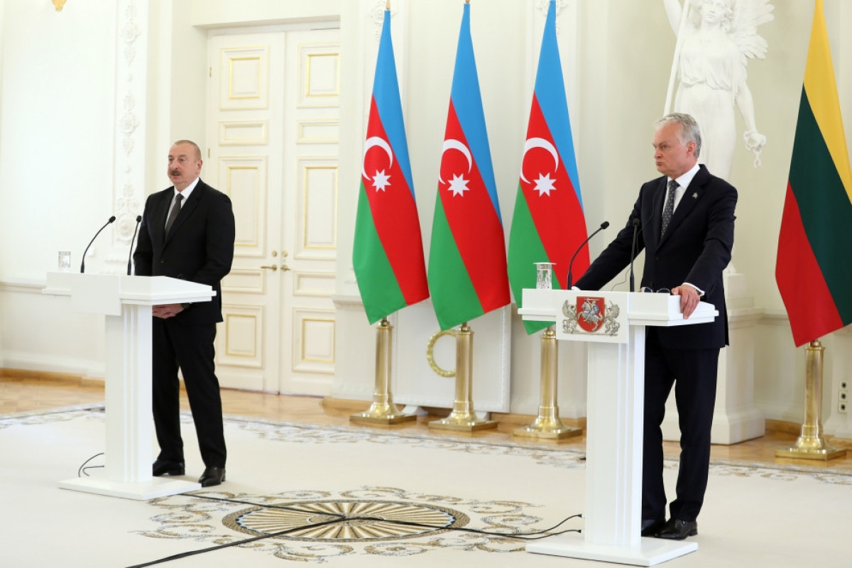 President of Azerbaijan Ilham Aliyev and President of Lithuania Gitanas Nausėda