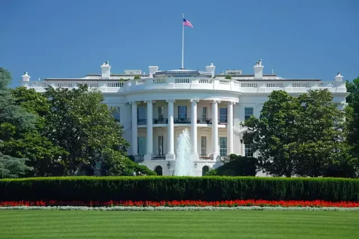 Driver detained after truck crashes into barriers near White House