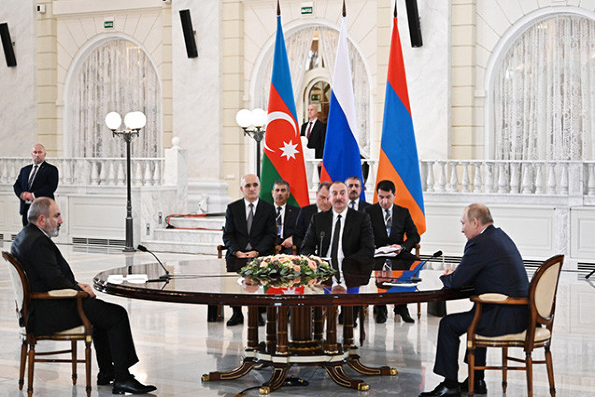 Kremlin: Putin will separately talk with Azerbaijani and Armenian leaders before trilateral meeting