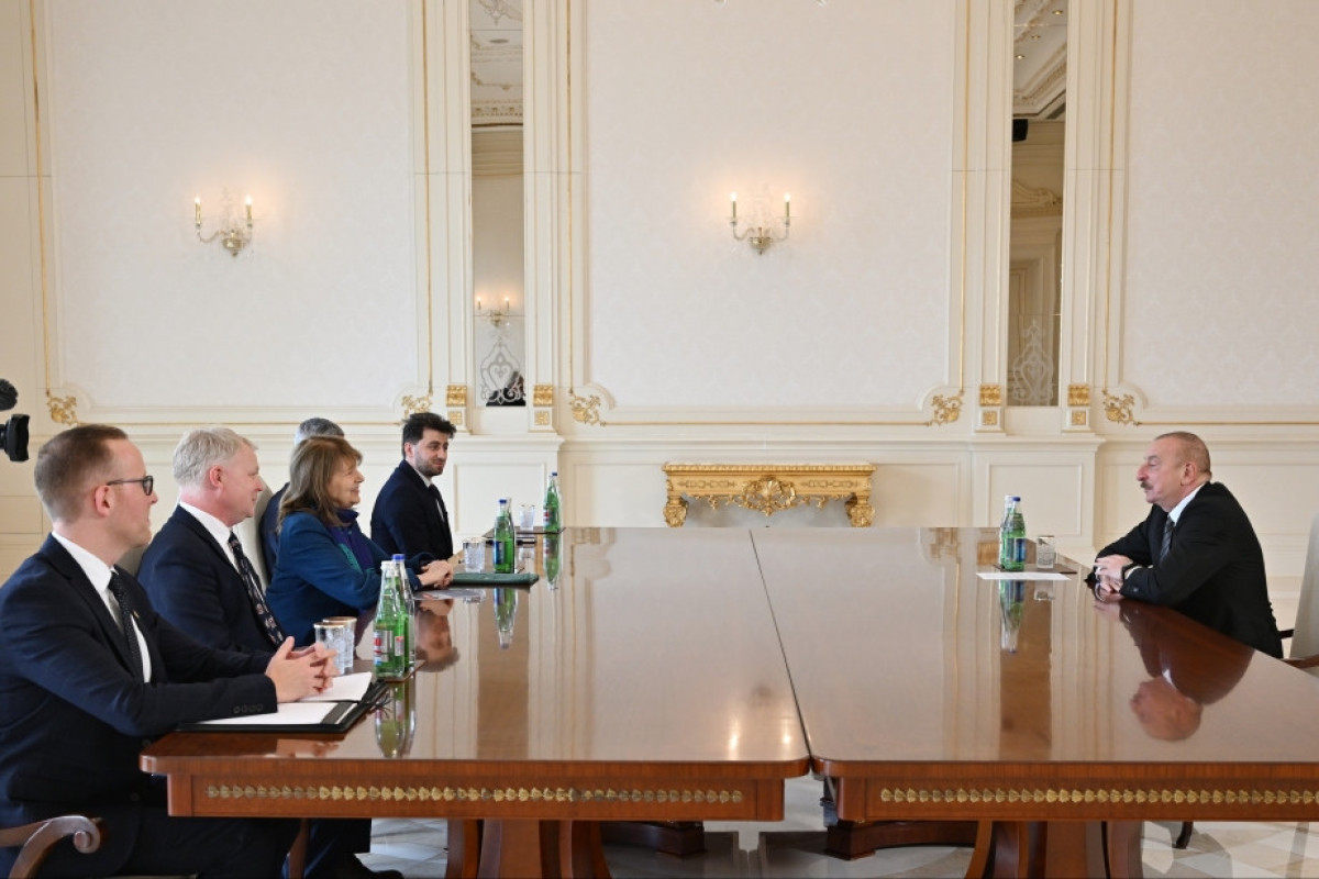 Letter of UK Prime Minister regarding Baku Energy Week was presented to Azerbaijani President