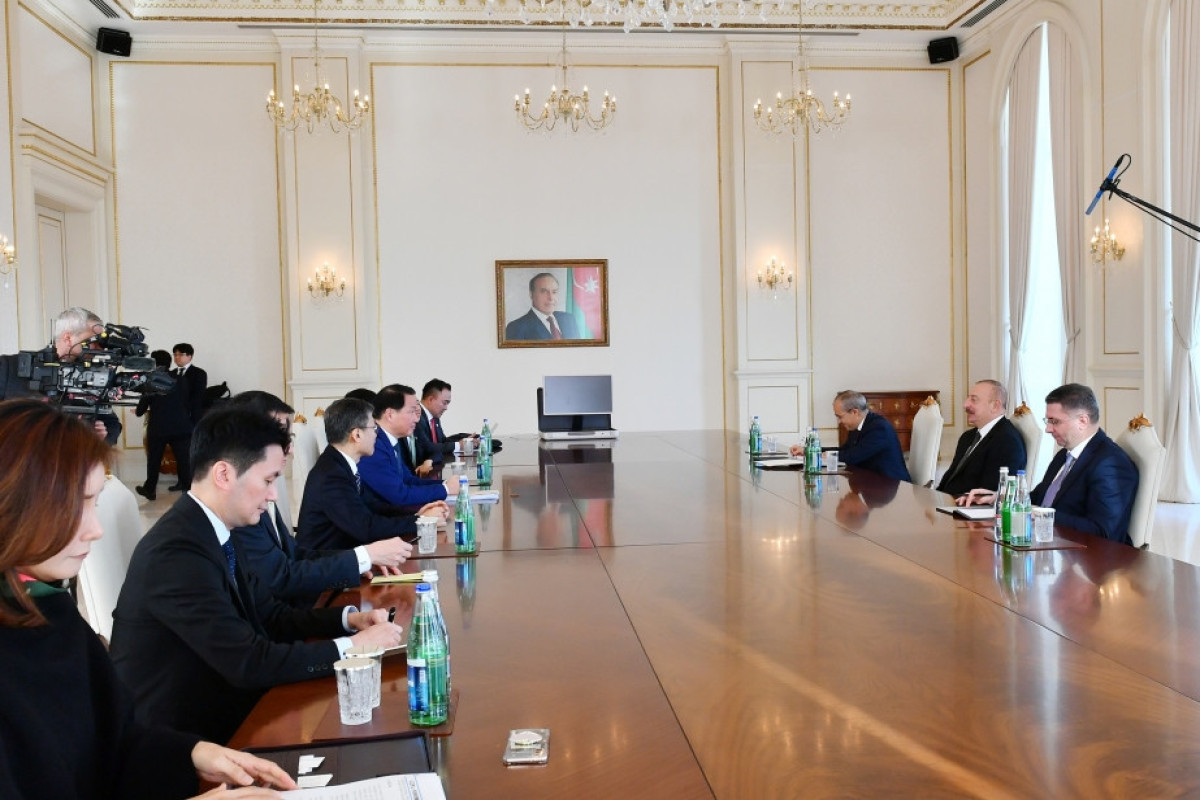 President Ilham Aliyev received delegation led by Chairman of Chamber of Commerce and Industry of the Republic of Korea -UPDATED 