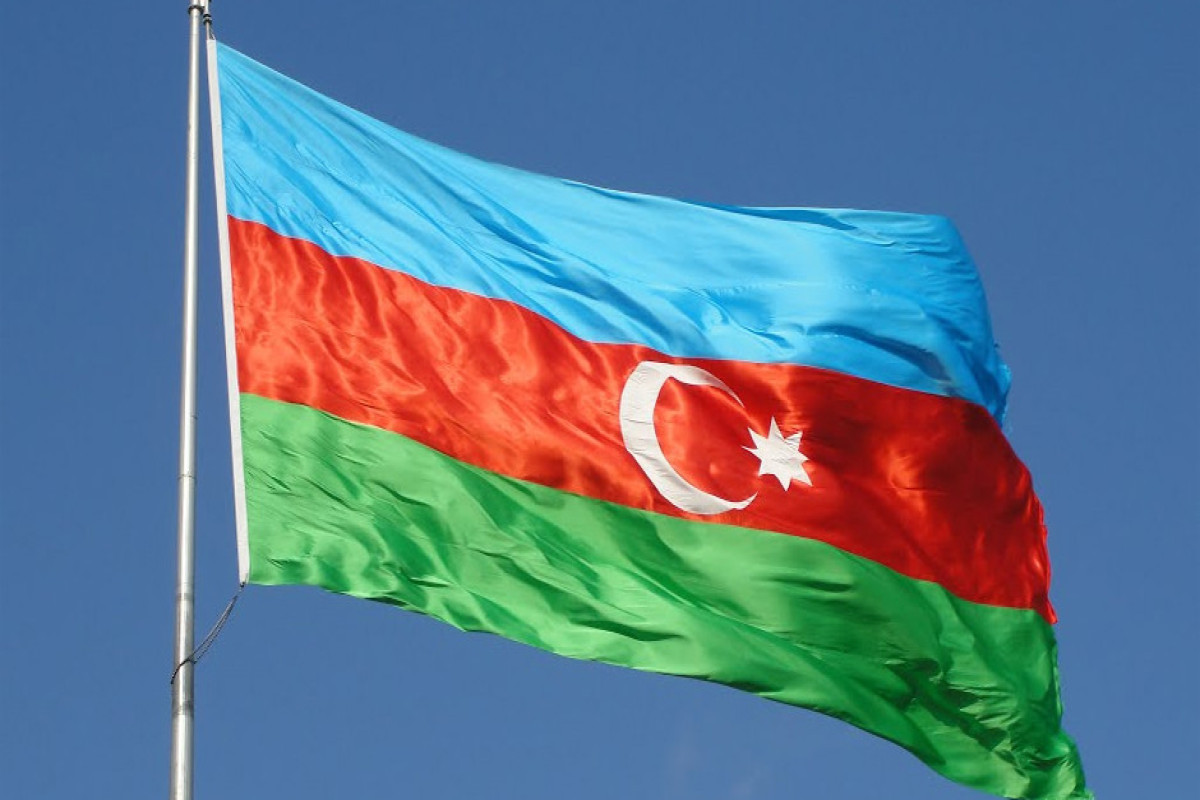 Azerbaijan adopts a new state standard on the State Flag