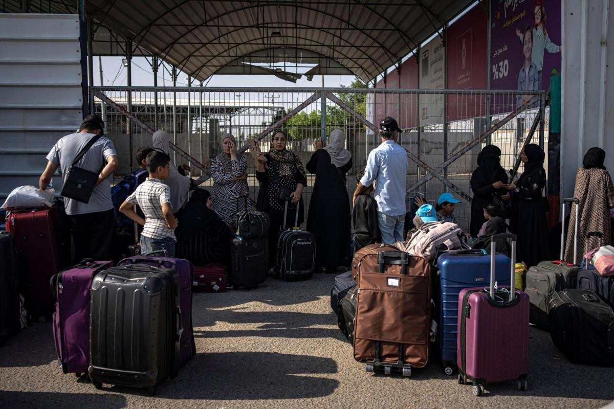 Rafah crossing to re-open to limited number of evacuees