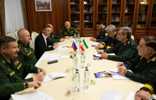 Russian, Iranian defense officials discuss international situation
