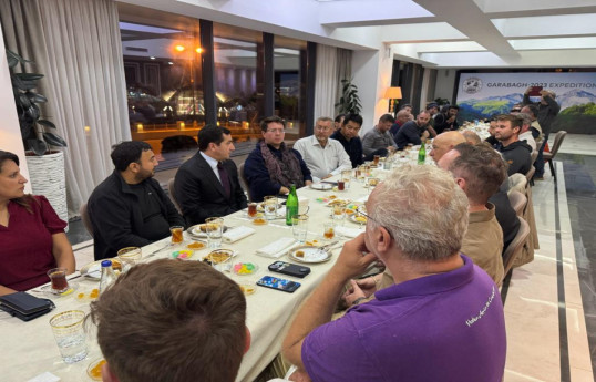 Assistant of Azerbaijani President met with foreign travelers wrapping up Garabagh visit-PHOTO 