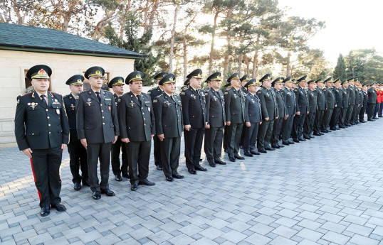 Azerbaijani Defense Ministry’s military personnel visited Second Alley of Shehids -VIDEO 