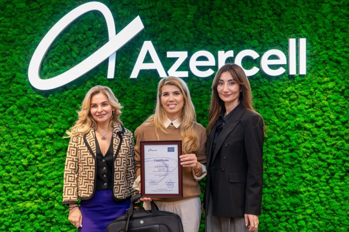 English language course organized by Azercell for journalists ends -PHOTO 