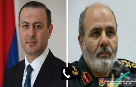 Armenian, Iranian Security Council chiefs discuss economic issues