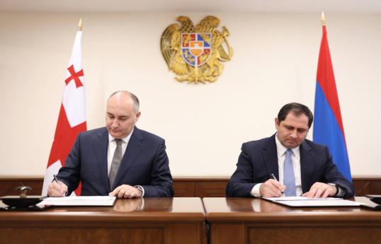 Juansher Burchuladze, Minister of Defense of Georgia and Suren Papikyan, Minister of Defense of Armenia