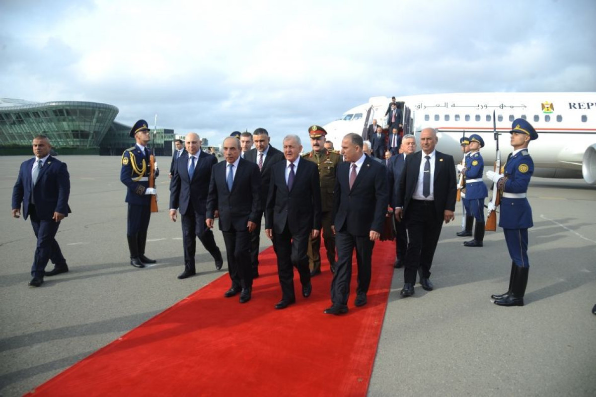 President of Iraq arrives on official visit to Azerbaijan