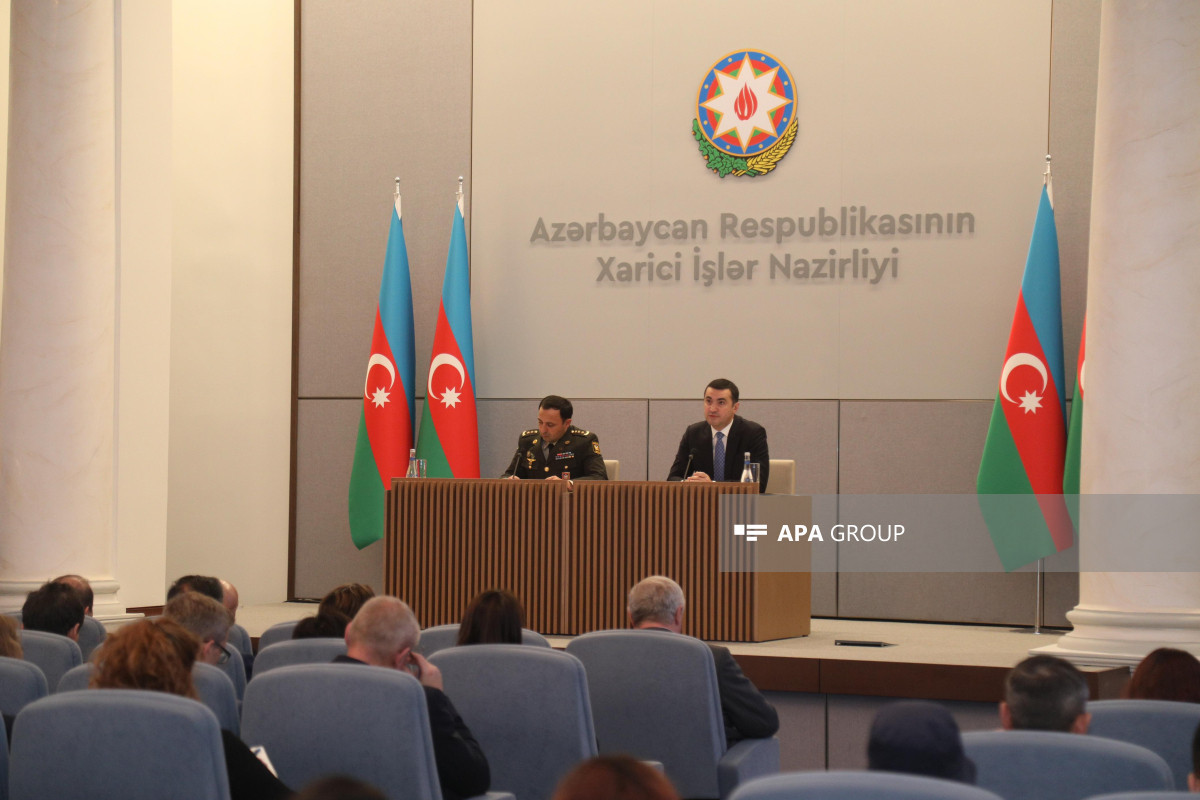 Azerbaijani MFA and MoD hold briefing for diplomatic corps accredited in Azerbaijan-UPDATED 