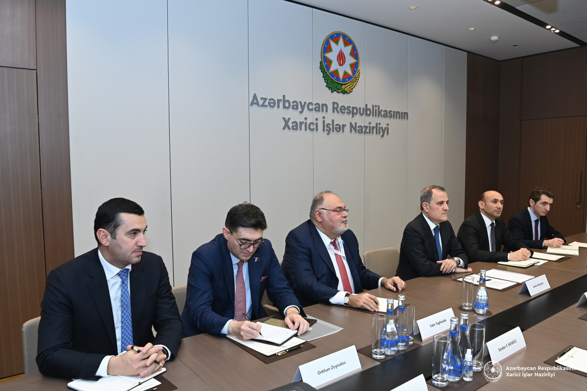 Azerbaijani, Hungarian top diplomats mull regional issues
