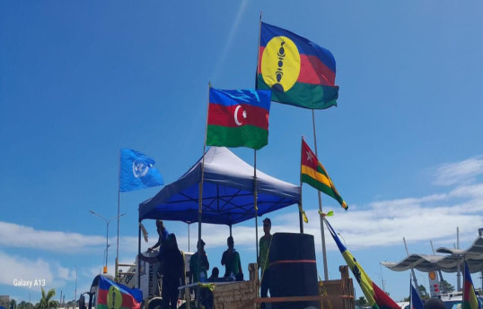 Protesters in New Caledonia did not fulfill the request of the French police to remove the Azerbaijani flag