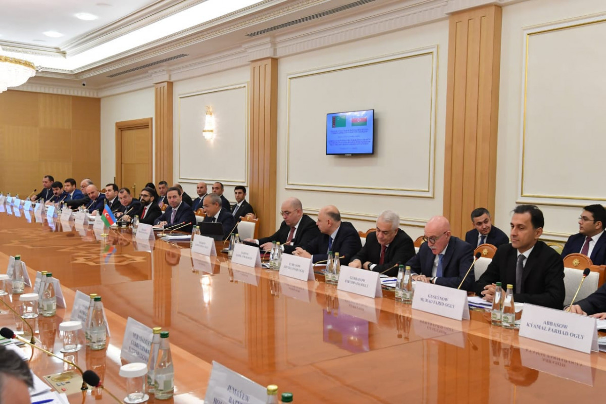 Azerbaijani Economy Minister met with Turkmen President