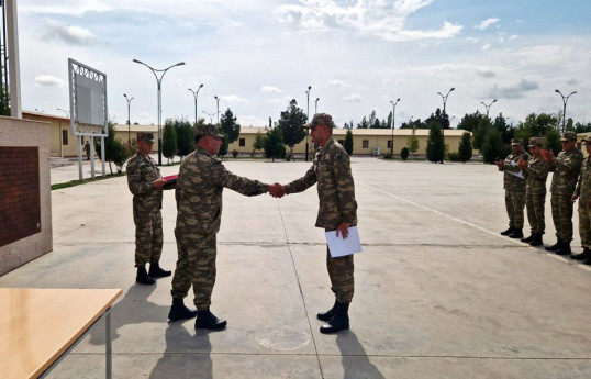 Azerbaijani MoD: A group of servicemen whose service period ended has been discharged -VIDEO 
