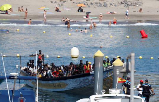Spain rescues 262 migrants off Canary Islands