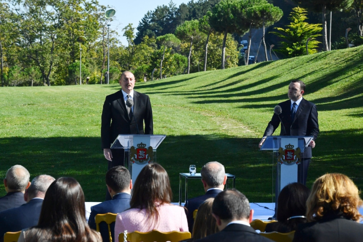 President: Projects implemented jointly by Azerbaijan and Georgia serve energy and transport security of many countries
