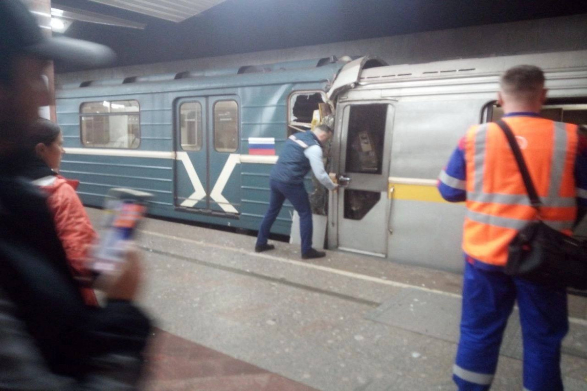 Five people injured after two trains collide in Moscow subway-VIDEO 
