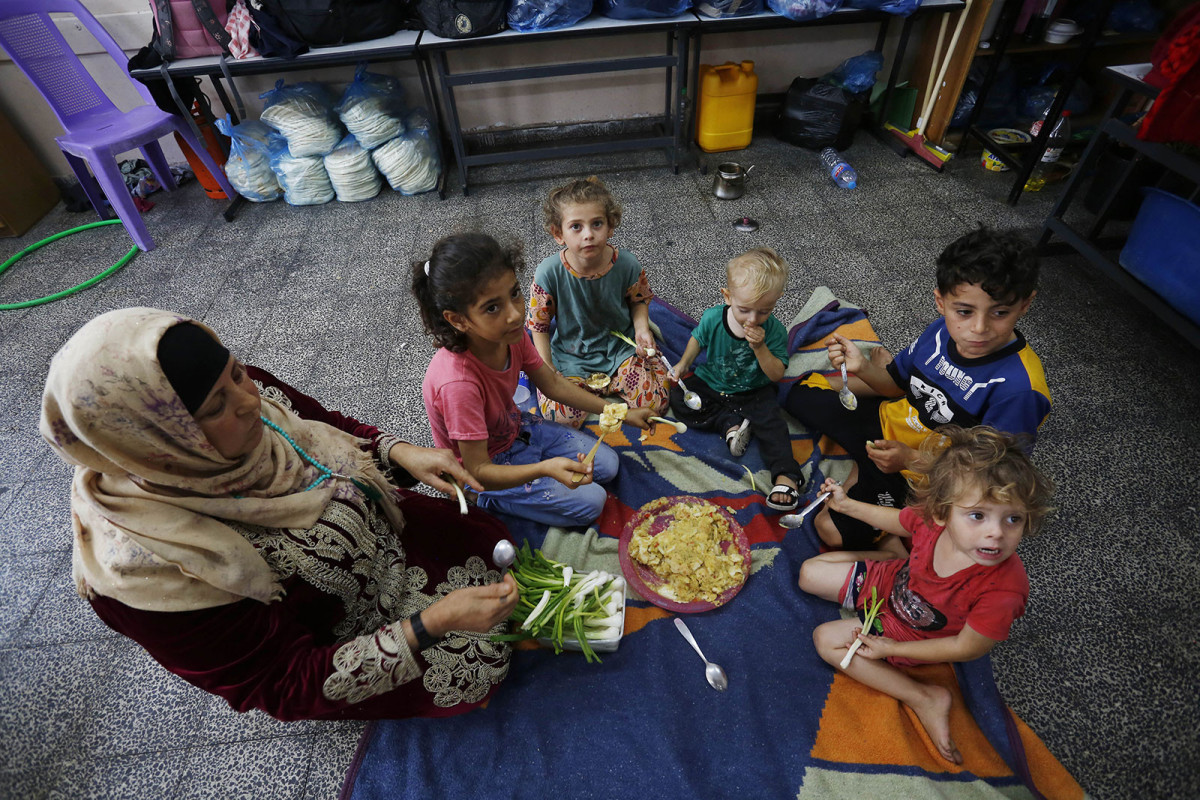 Hamas appeals to relief organizations to provide essential supplies to Gaza