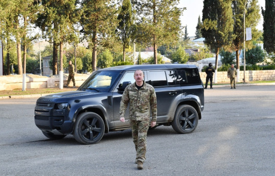 President Ilham Aliyev raised national flag of Azerbaijan in Khojavand town