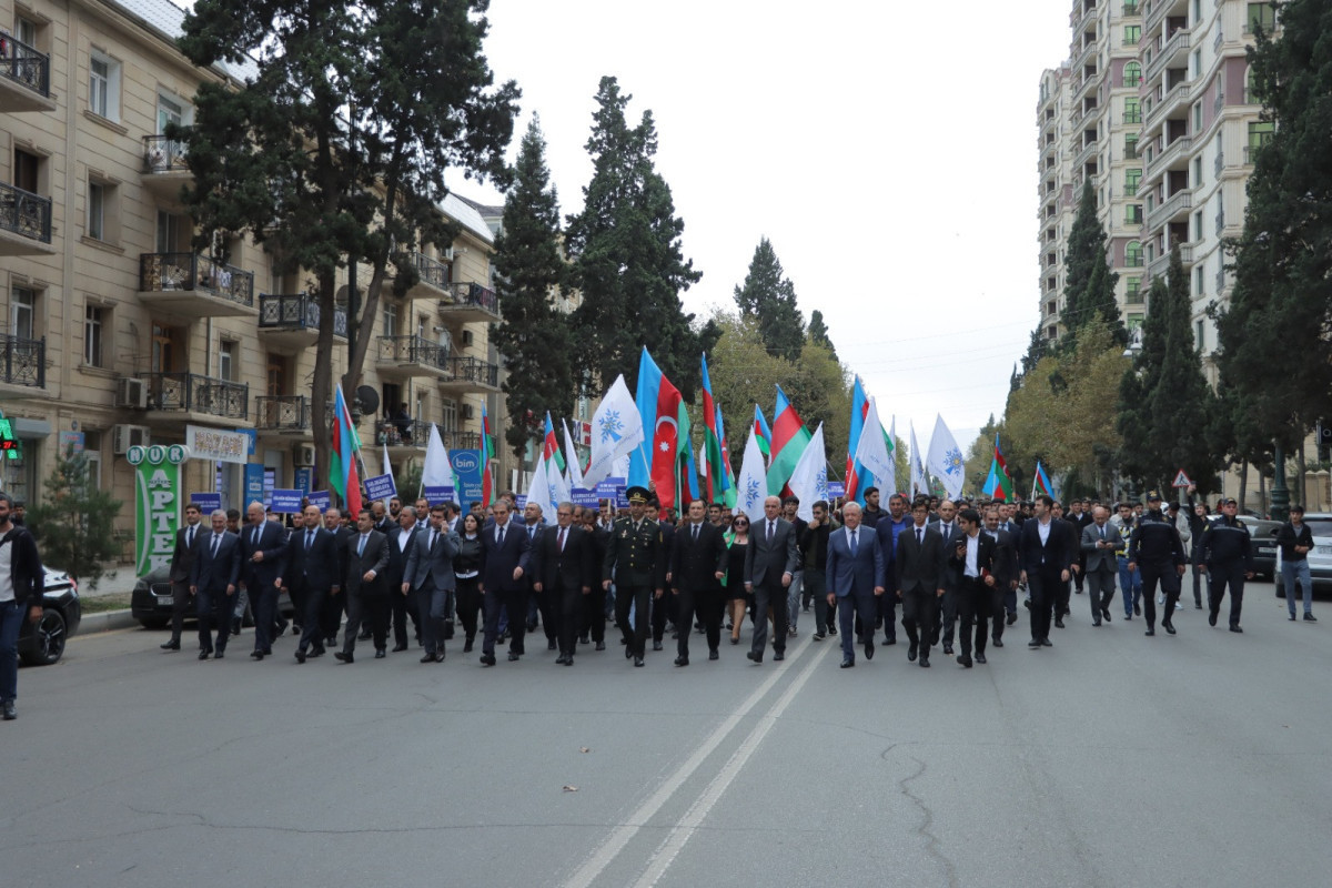 Azerbaijan holds march to commemorate 3rd anniversary of missile attacks on Ganja