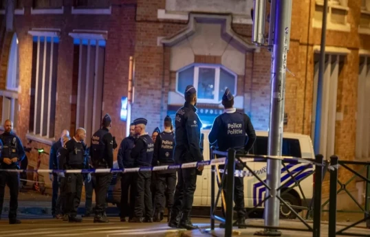 Police shoot man in hunt for Brussels gunman
