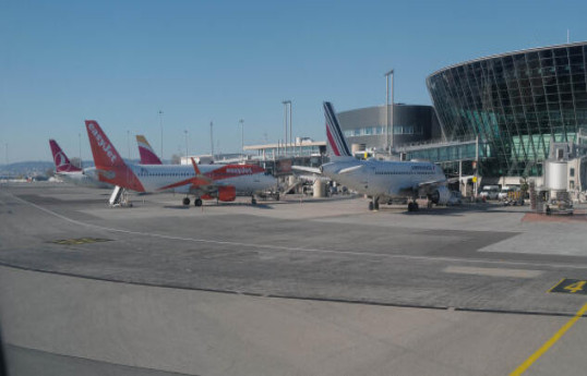 French regional airports evacuated for second day on threats
