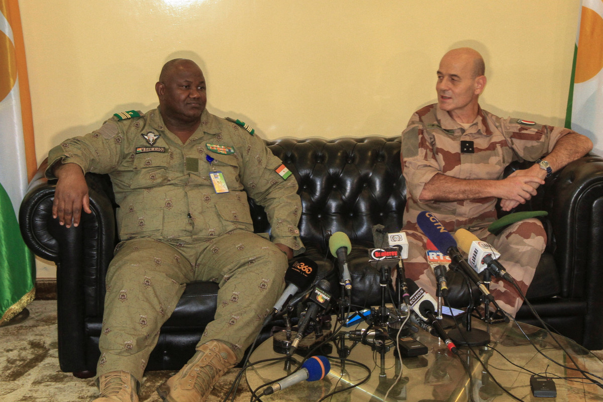Nigerien Colonel Major Mamane Sani Kiaou holds a press conference with French General Eric Ozonne